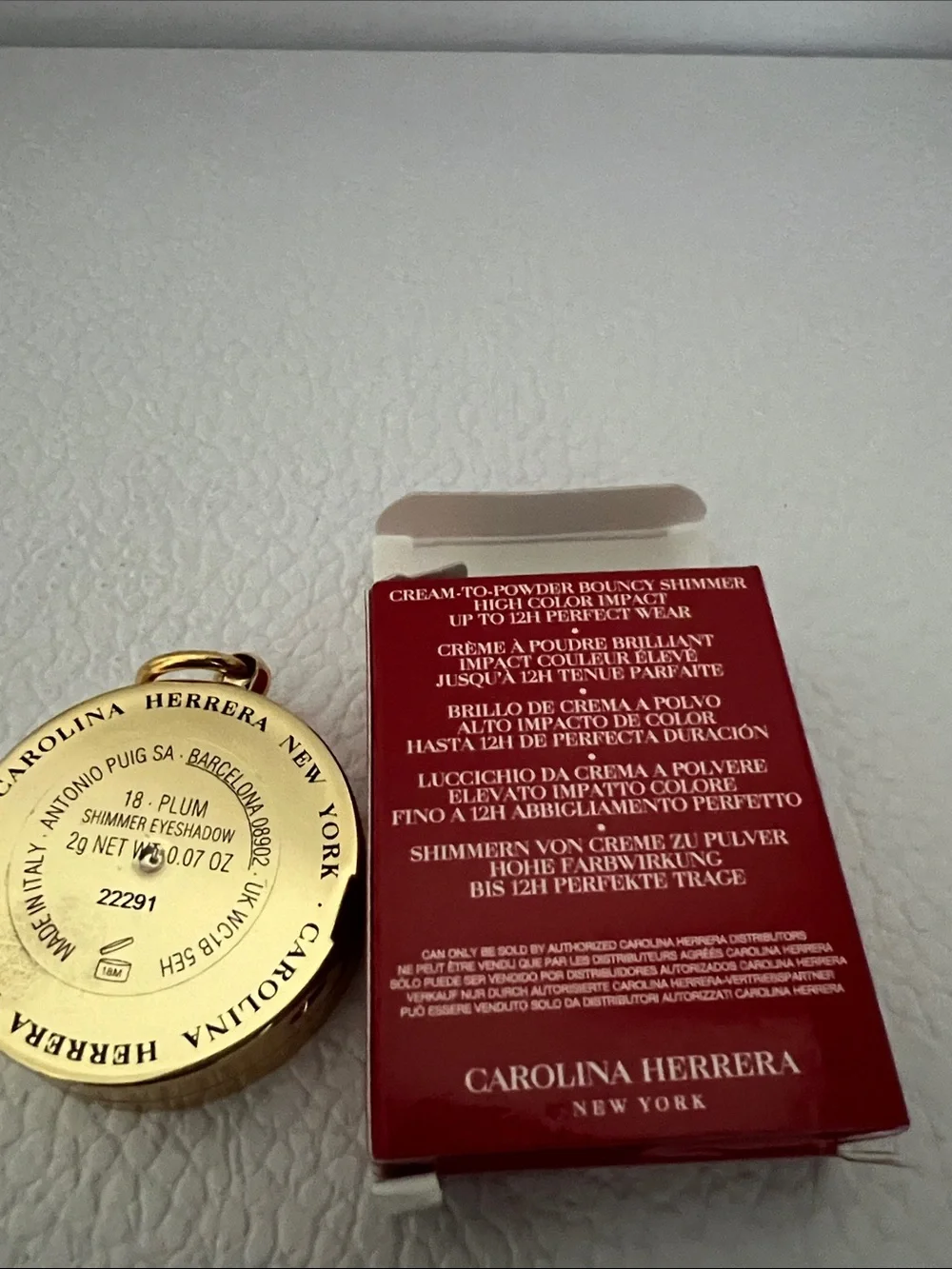 Carolina Herrera Eyeshadow Compact in Plum